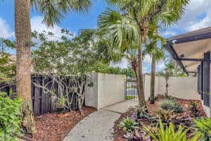 305 SW 28th Avenue, Delray Beach, FL 33445 Sold 10/13/23