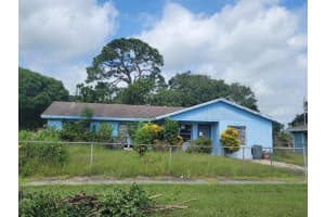 107 Camelot Drive, Fort Pierce, FL 34946 Sold 11/27/23