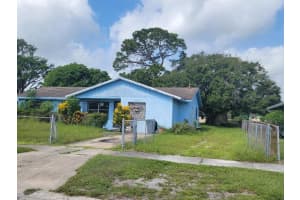107 Camelot Drive, Fort Pierce, FL 34946 Sold 11/27/23