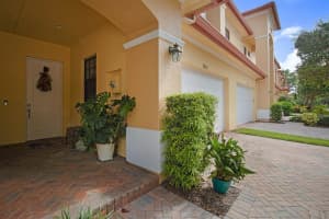 6651 SE Woodmill Pond Lane, Stuart, FL 34997 Sold 10/11/23