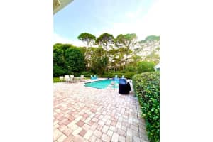 182 Satinwood Lane, Palm Beach Gardens, FL 33410 Sold 10/06/23