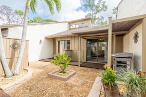 12609 Shady Pines Ct, Wellington, FL 33414, Sold 10/10/23