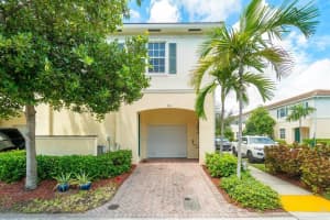 701 SW 1st Drive, Pompano Beach, FL 33060 Sold 11/15/23