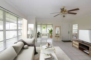 1086 S Oakridge Circle, Lake Worth, FL 33462 Sold 10/31/23