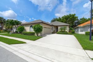 13567 Weyburne Drive, Delray Beach, FL 33446 Sold 11/13/23