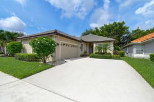 13567 Weyburne Drive, Delray Beach, FL 33446 Sold 11/13/23