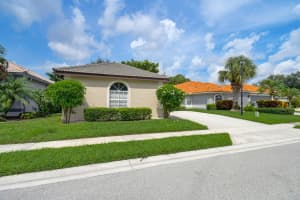 13567 Weyburne Drive, Delray Beach, FL 33446 Sold 11/13/23