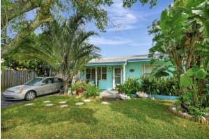 219 NE 16th Street, Delray Beach, FL 33444 Sold 02/16/24