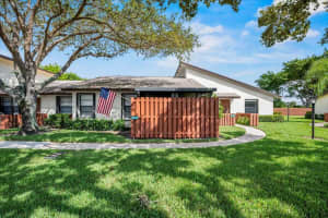 8026 SE Villa Circle, Hobe Sound, FL 33455 Sold 12/13/23