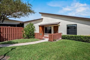 8026 SE Villa Circle, Hobe Sound, FL 33455 Sold 12/13/23