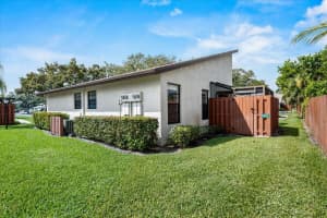 8026 SE Villa Circle, Hobe Sound, FL 33455 Sold 12/13/23