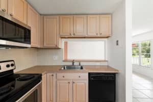 29 Pine Arbor Lane 202, Vero Beach, FL 32962 Sold 01/06/25