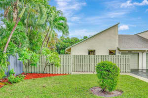 2717 SW 2nd Street, Delray Beach, FL 33445 Sold 10/13/23