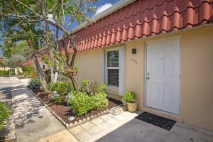 352 Covered Bridge Boulevard A, Lake Worth, FL 33467 Sold 10/20/23
