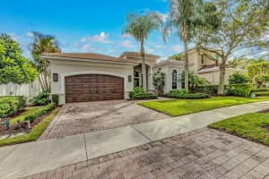 328 Vizcaya Drive, Palm Beach Gardens, FL 33418 Sold 12/06/23