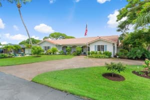 903 SW 28th Avenue, Boynton Beach, FL 33435 Sold 10/11/23