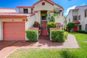 7681 Lexington Club Boulevard D, Delray Beach, FL 33446 Sold 05/06/24