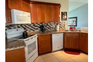 8429 E Club Road, Boca Raton, FL 33433 Sold 10/11/23