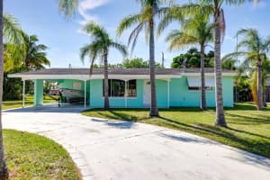 210 Beach Avenue, Fort Pierce, FL 34952 Sold 02/23/24