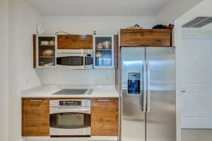 480 Hibiscus Street 207, West Palm Beach, FL 33401 Sold 10/18/23