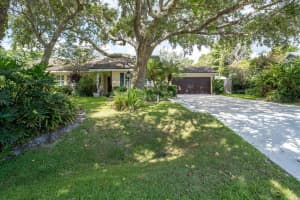 155 8th Court, Vero Beach, FL 32962 Sold 11/17/23