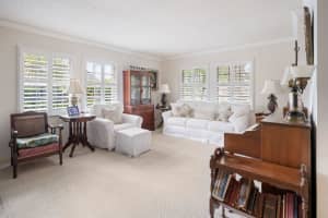 155 8th Court, Vero Beach, FL 32962 Sold 11/17/23