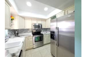 1679 SE Green Acres Circle 202, Port St Lucie, FL 34952 Sold 10/16/23