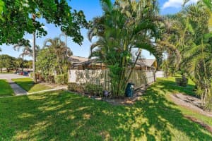 5284 Eagle Lake Drive, Palm Beach Gardens, FL 33418 Sold 10/20/23