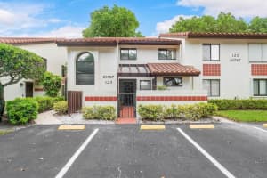 10787 Palm Lake Avenue 101, Boynton Beach, FL 33437 Sold 05/03/24