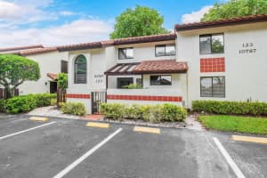 10787 Palm Lake Avenue 101, Boynton Beach, FL 33437 Sold 05/03/24
