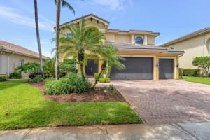 11821 Foxbriar Lake Trail, Boynton Beach, FL 33473 Sold 10/16/23