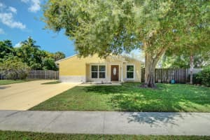 10215 Mikado Lane, Royal Palm Beach, FL 33411 Sold 11/17/23