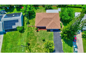 632 Jaeger Drive, Delray Beach, FL 33444 Sold 10/25/23