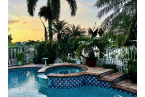121 Canterbury Place, Royal Palm Beach, FL 33414 Sold 11/22/23