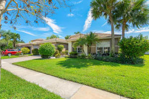 13155 Alhambra Lake Circle, Delray Beach, FL 33446 Sold 10/19/23