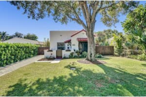 234 NE 10th Street, Delray Beach, FL 33444 Sold 10/12/23