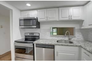 5220 Las Verdes Circle 104, Delray Beach, FL 33484 Sold 10/12/23