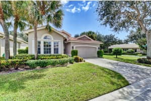 13576 Morocca Lake Lane, Delray Beach, FL 33446 Sold 11/17/23