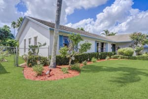 128 Martin Circle, Royal Palm Beach, FL 33411 Sold 11/03/23