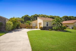 802 NW 26th Avenue, Delray Beach, FL 33445 Sold 11/07/23