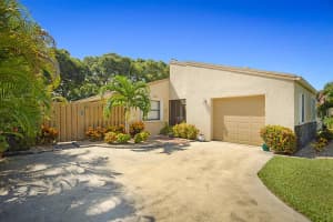 802 NW 26th Avenue, Delray Beach, FL 33445 Sold 11/07/23