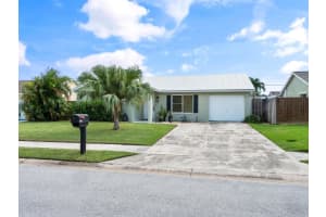 126 Banyan Circle, Jupiter, FL 33458 Sold 10/12/23