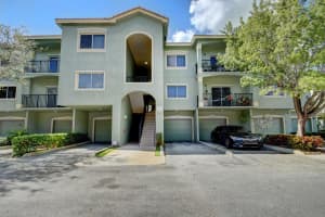 350 Crestwood Circle 106, Royal Palm Beach, FL 33411 Sold 11/30/23