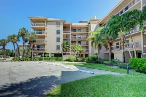 2571 NE Ocean Boulevard 104, Stuart, FL 34996 Sold 03/01/24