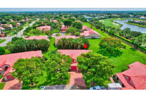 7692 Lexington Club Boulevard B, Delray Beach, FL 33446 Sold 11/08/23