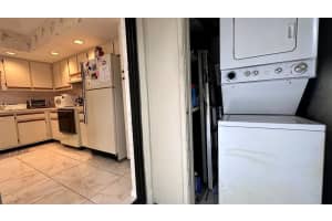 5280 Las Verdes Circle 306, Delray Beach, FL 33484 Sold 10/13/23