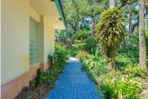 16436 Bridlewood Circle E, Delray Beach, FL 33445 Sold 01/04/24