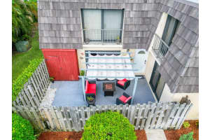 2361 Waterside Dr Drive, Lake Worth, FL 33461 Sold 10/13/23