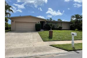 1406 Hillcrest Drive, Lake Worth Beach, FL 33461 Sold 09/29/23