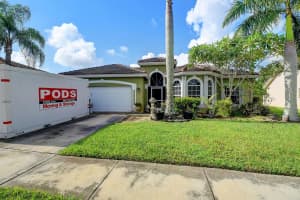 9281 Cove Point Circle, Boynton Beach, FL 33472 Sold 11/08/23